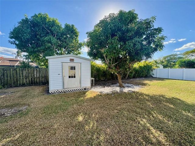 2306 NE 5th TER, Cape Coral, FL 33909