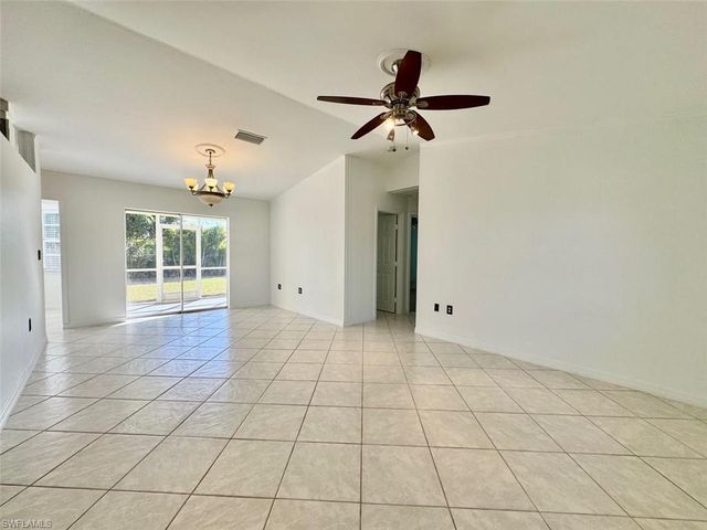 2306 NE 5th TER, Cape Coral, FL 33909