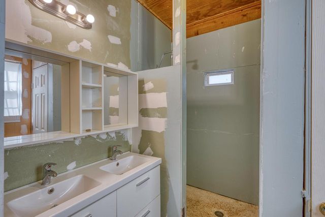 24909 Lake View DR, Spicewood, TX 78669