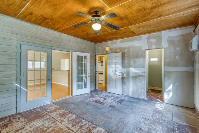 24909 Lake View DR, Spicewood, TX 78669