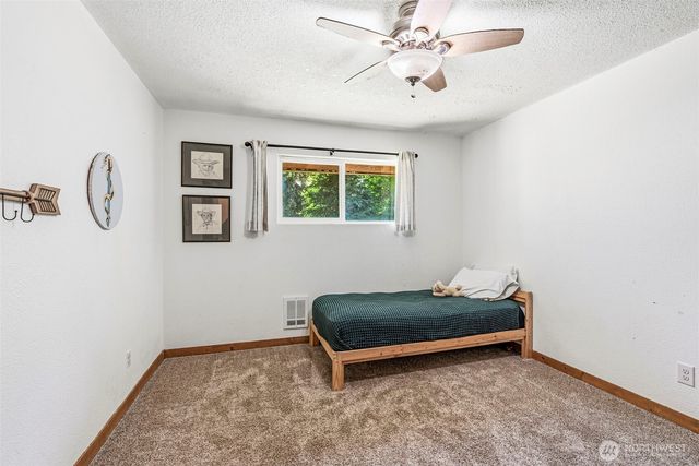 4212 Westside Highway, Castle Rock, WA 98611