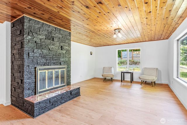 4212 Westside Highway, Castle Rock, WA 98611