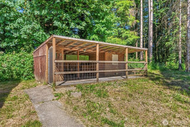 4212 Westside Highway, Castle Rock, WA 98611