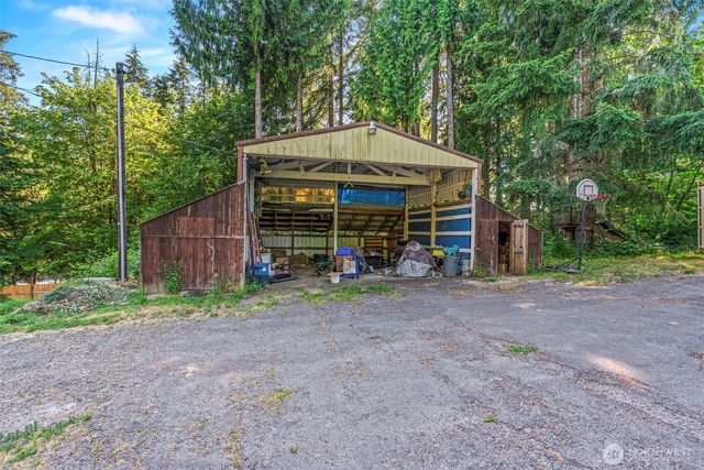 4212 Westside Highway, Castle Rock, WA 98611