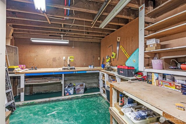 4212 Westside Highway, Castle Rock, WA 98611
