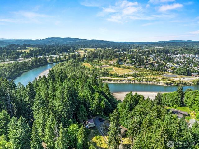 4212 Westside Highway, Castle Rock, WA 98611