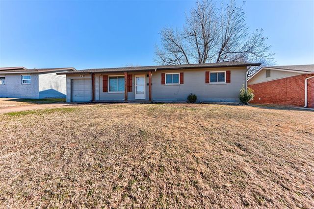 2508 Yorkshire Avenue, Moore, OK 73160