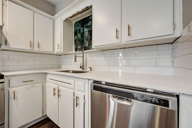 2508 Yorkshire Avenue, Moore, OK 73160