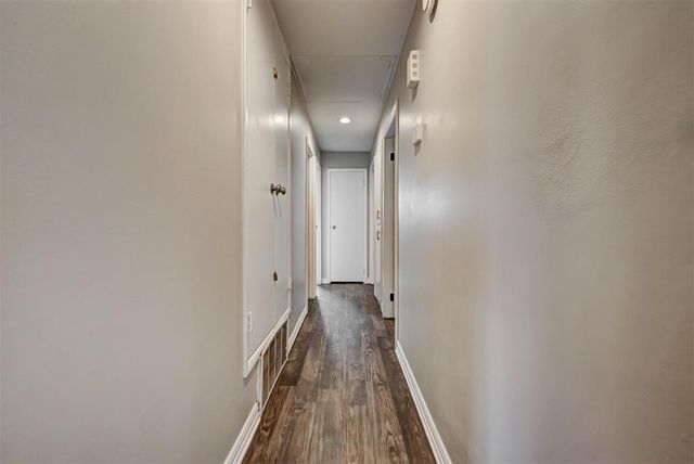 2508 Yorkshire Avenue, Moore, OK 73160