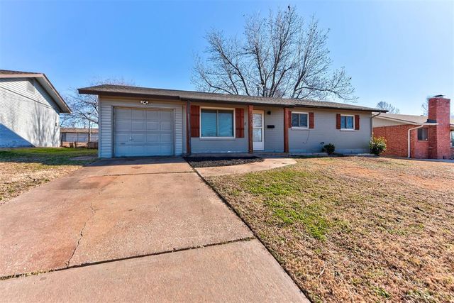 2508 Yorkshire Avenue, Moore, OK 73160