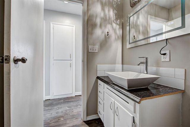 2508 Yorkshire Avenue, Moore, OK 73160