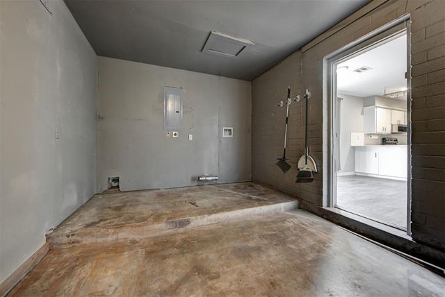 2508 Yorkshire Avenue, Moore, OK 73160