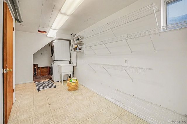 6925 W Colorado Drive, Lakewood, CO 80232