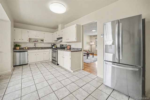 6925 W Colorado Drive, Lakewood, CO 80232