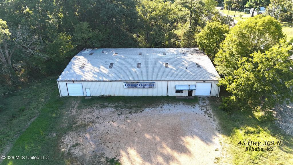 45 Ms-309, Byhalia, MS 38611 — exterior