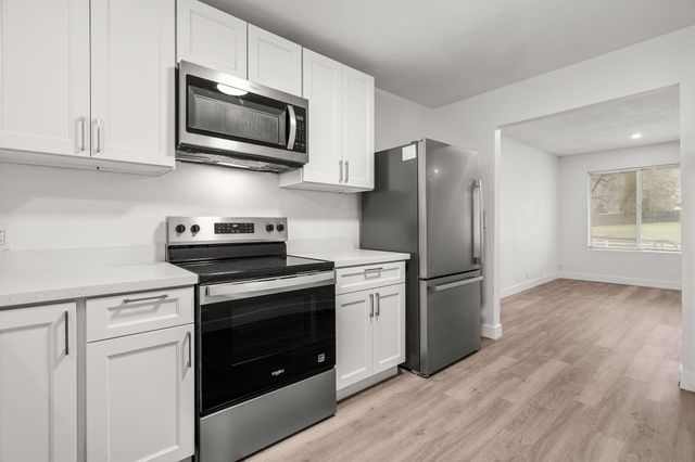 3200 Franklin Street, Anderson, CA 96007