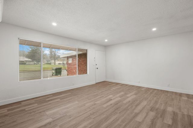 3200 Franklin Street, Anderson, CA 96007