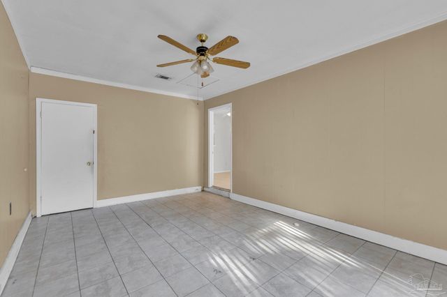 735 Lexington Rd, Pensacola, FL 32514