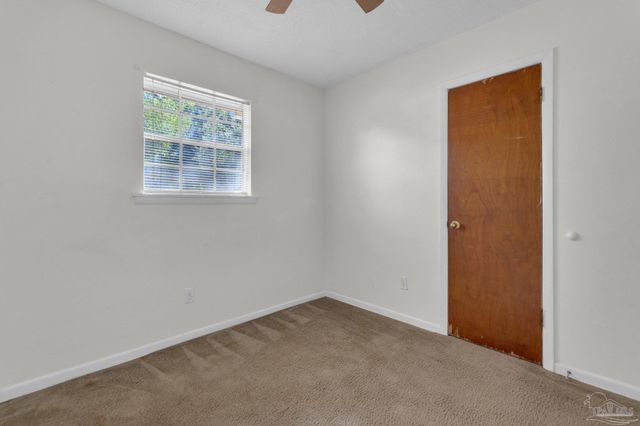 735 Lexington Rd, Pensacola, FL 32514