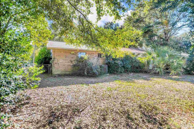 735 Lexington Rd, Pensacola, FL 32514