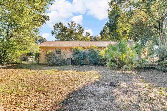 735 Lexington Rd, Pensacola, FL 32514