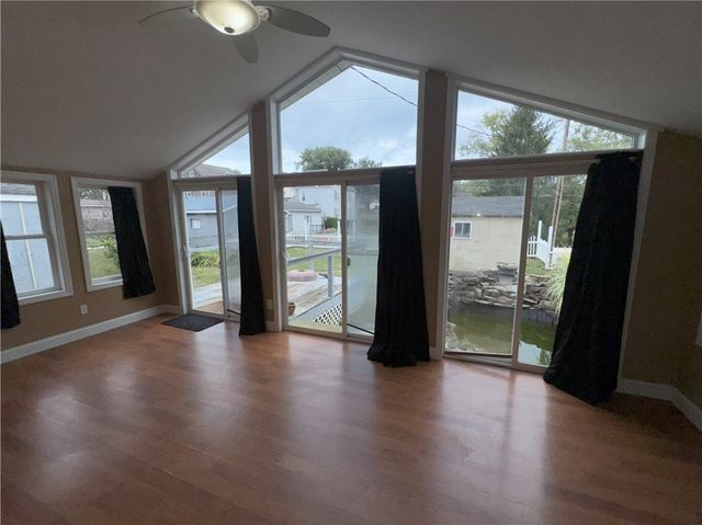 6 Lincoln Ave, North Irwin, PA 15642