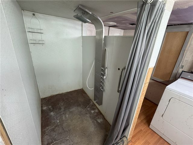 6 Lincoln Ave, North Irwin, PA 15642