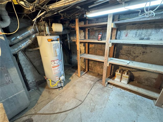 6 Lincoln Ave, North Irwin, PA 15642