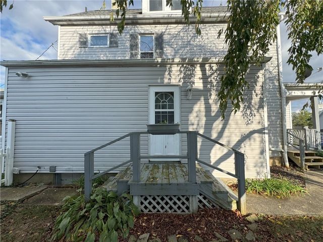 6 Lincoln Ave, North Irwin, PA 15642