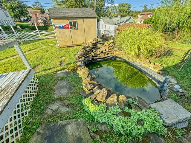 6 Lincoln Ave, North Irwin, PA 15642