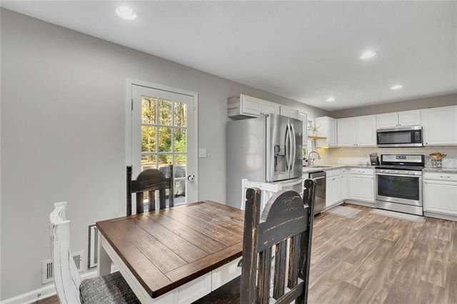 403 Allatoona Court, Woodstock, GA 30189