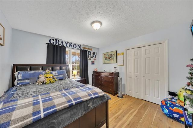 403 Allatoona Court, Woodstock, GA 30189