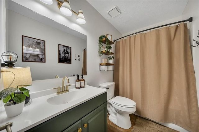 403 Allatoona Court, Woodstock, GA 30189