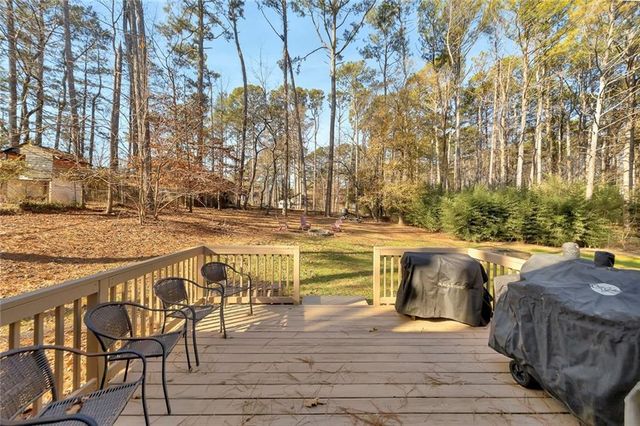 403 Allatoona Court, Woodstock, GA 30189