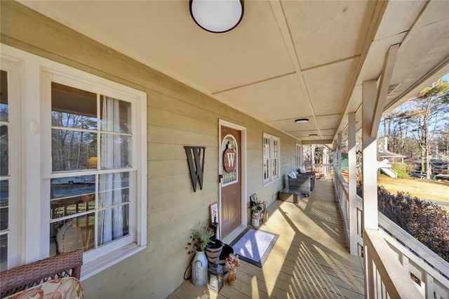 403 Allatoona Court, Woodstock, GA 30189