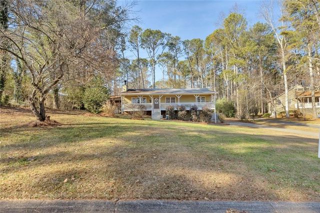 403 Allatoona Court, Woodstock, GA 30189