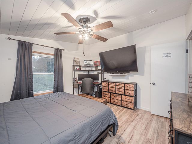 8874 S Meadow Lane, Owensville, IN 47665