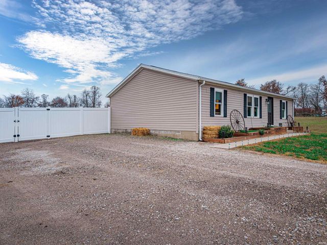 8874 S Meadow Lane, Owensville, IN 47665