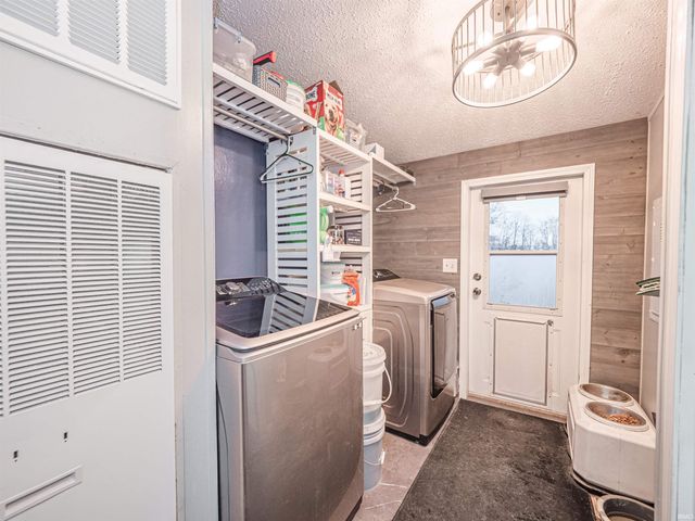 8874 S Meadow Lane, Owensville, IN 47665