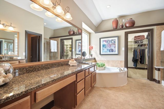 94 N Millsap Circle, The Woodlands, TX 77382