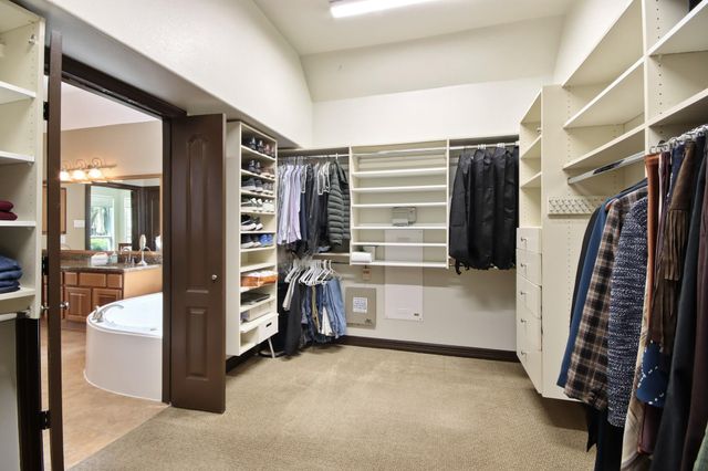 94 N Millsap Circle, The Woodlands, TX 77382