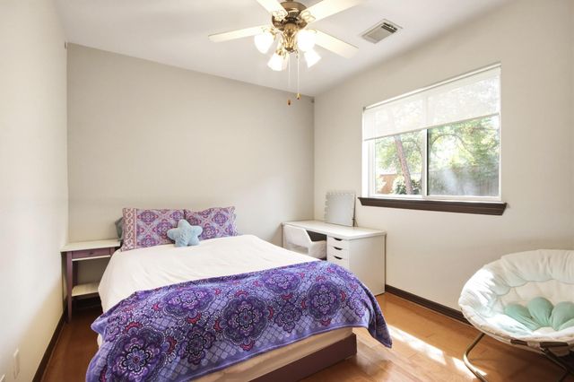 94 N Millsap Circle, The Woodlands, TX 77382