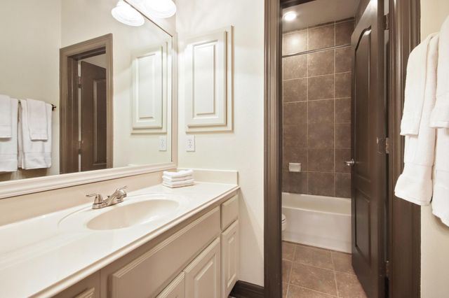 94 N Millsap Circle, The Woodlands, TX 77382