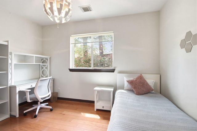 94 N Millsap Circle, The Woodlands, TX 77382