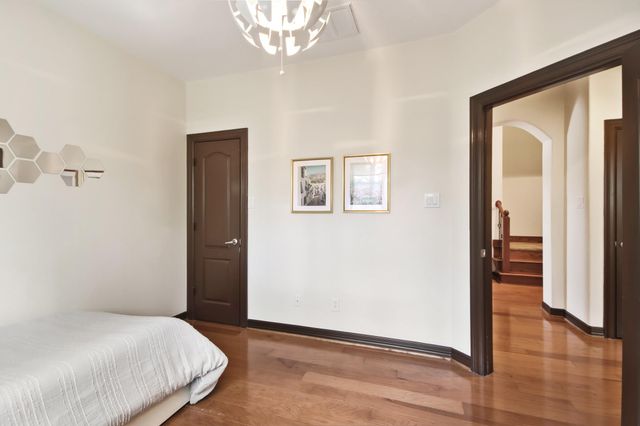 94 N Millsap Circle, The Woodlands, TX 77382