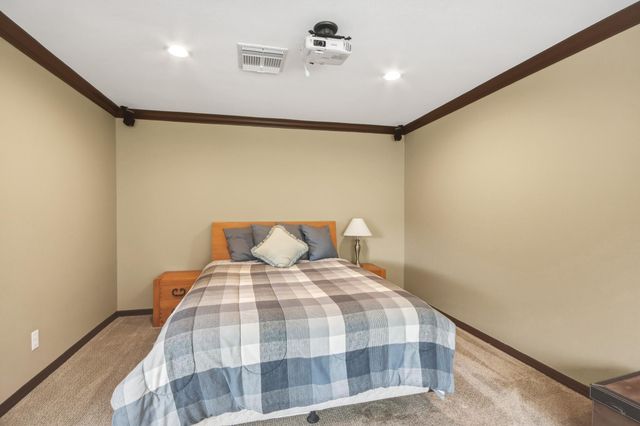 94 N Millsap Circle, The Woodlands, TX 77382