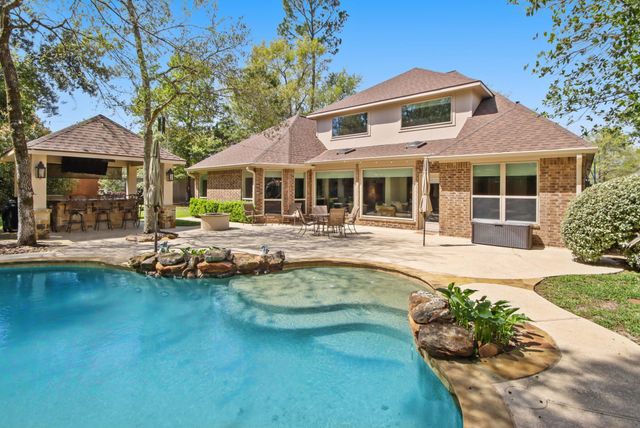 94 N Millsap Circle, The Woodlands, TX 77382