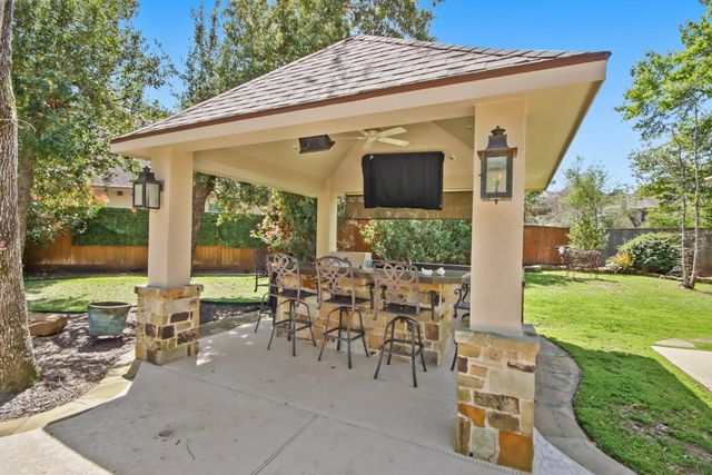 94 N Millsap Circle, The Woodlands, TX 77382