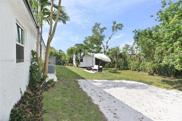 22114 SW 113th Pl, Miami, FL 33170