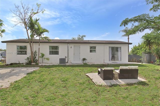 22114 SW 113th Pl, Miami, FL 33170